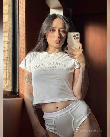ScarletParisi Foto