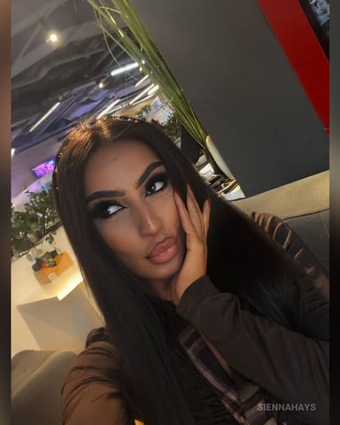 SiennaHays photo