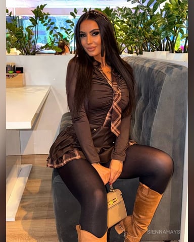 SiennaHays photo