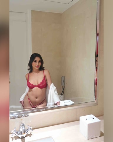 LilyGrande photo
