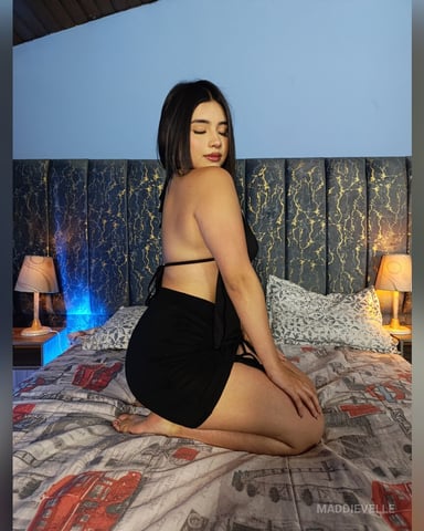 MaddieVelle photo 2