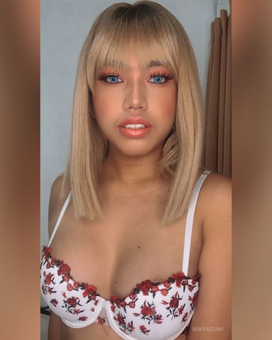 MikyAzumi foto