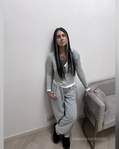 VanoraSaunders photo