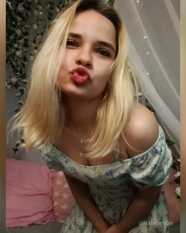 GinaDawson photo