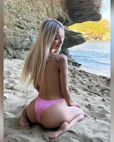 Caroline photo