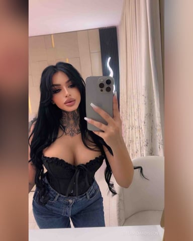 CherrieMadisson photo