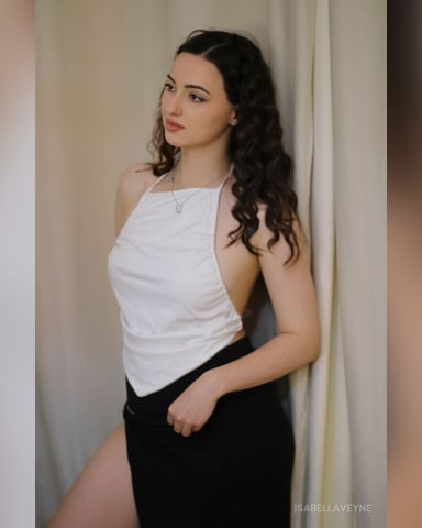 IsabellaVeyne photo 5