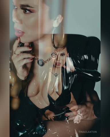 TinaClaxton foto