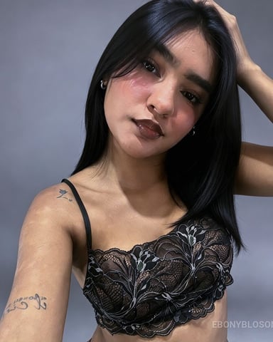 EbonyBloson photo
