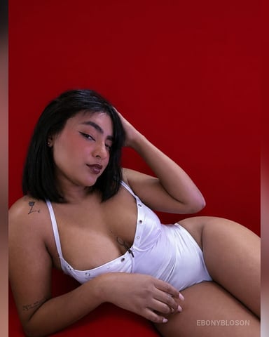 EbonyBloson photo