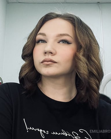 EmiliaBrosky photo