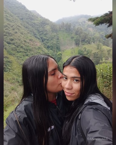 DaniaShada foto
