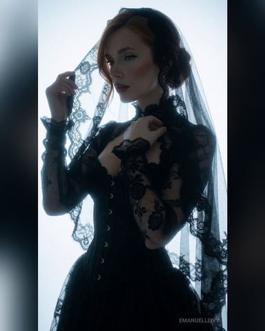 EmanuelleIvy Foto