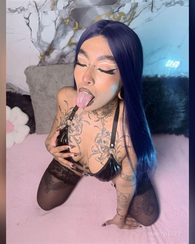 MadyWestt Foto
