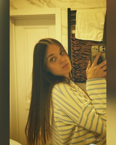 NoeliaMeara photo 1