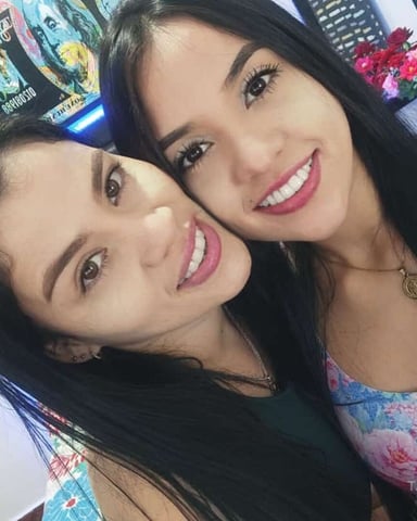 TatiandNatasha foto