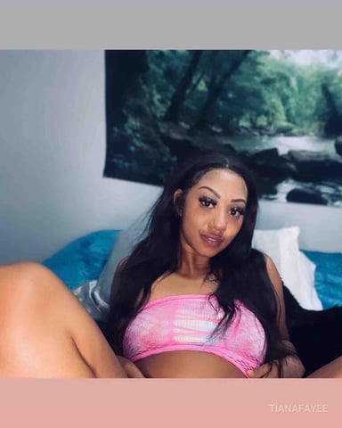 TianaFayee foto