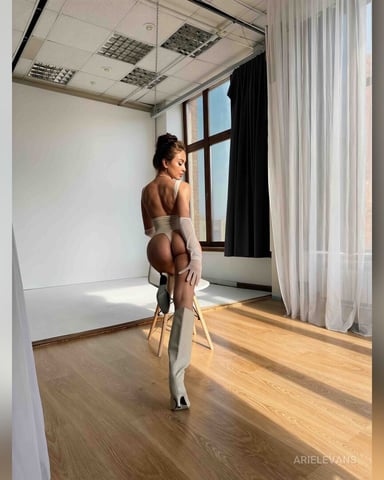 ArielEvans foto