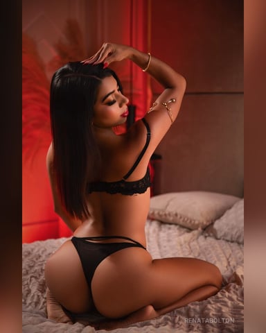 RenataBolton photo 7