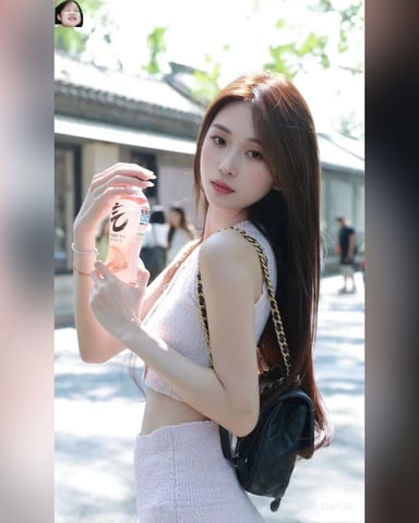 ZhiYue photo