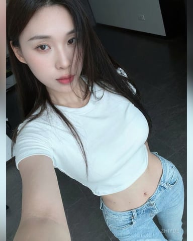ZhiYue photo