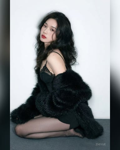 ZhiYue photo