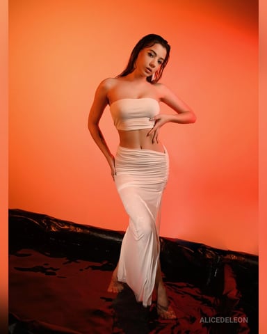 AliceDeleon photo