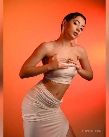 AliceDeleon photo