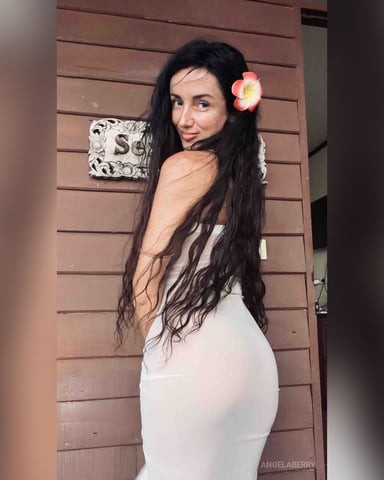 AngelaBerry photo