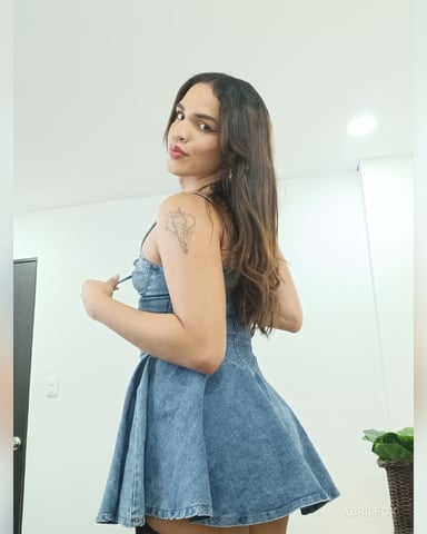 AbrilFox photo