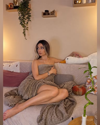 AnyaLob Foto