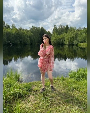 BellaSavage foto