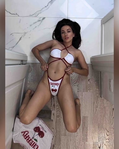 NinaPeterson photo