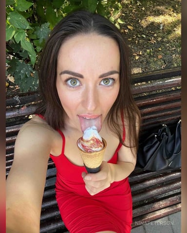NinaPeterson photo
