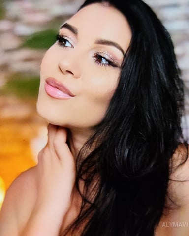 AlyMavi, fotografie
