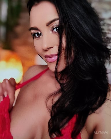 AlyMavi, fotografie