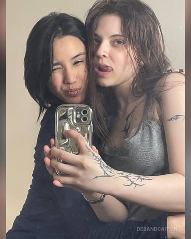 DebAndCaitlin foto