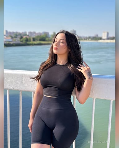 KiraBedlamy photo