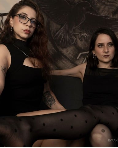 EvaAndLena photo