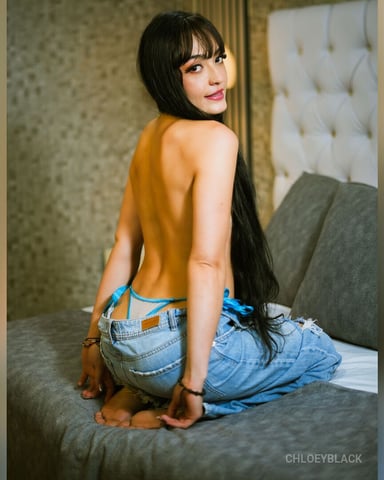 ChloeyBlack photo