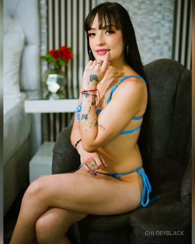 ChloeyBlack photo