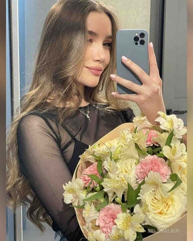 SelenaLain foto