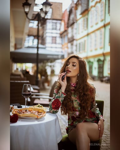 SelenaLain foto