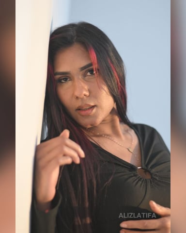 AlizLatifa Foto