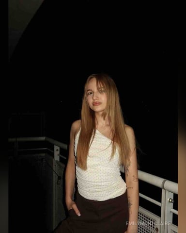 EmilyMontclaire photo