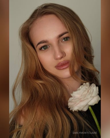 EmilyMontclaire photo