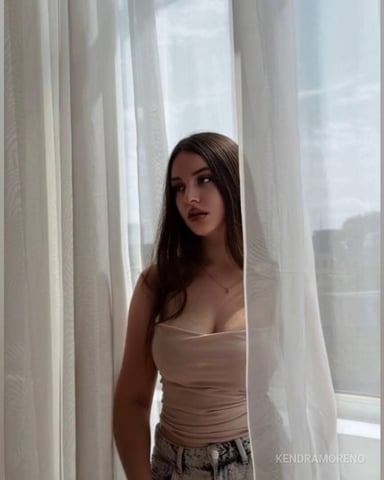 KendraMoreno foto