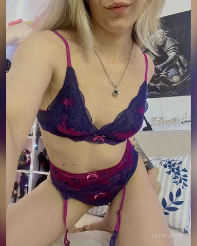 LeyaTaryn Foto