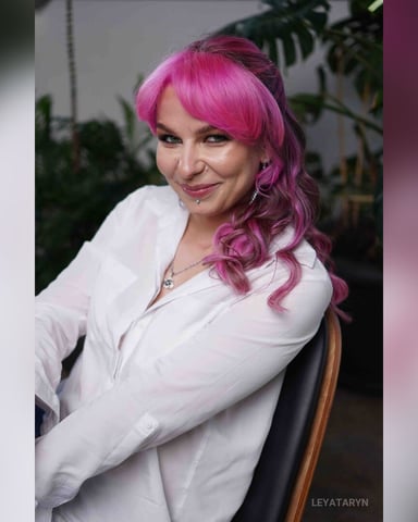 LeyaTaryn Foto
