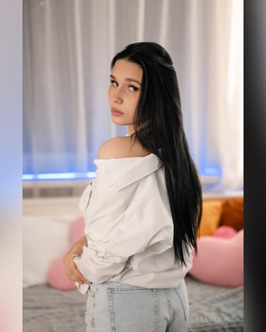 LillyYaung foto